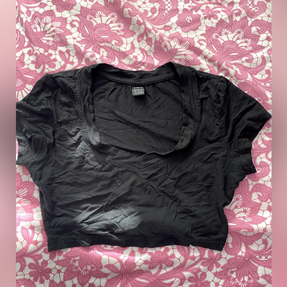 SHEIN XS Cropped Black Shirt